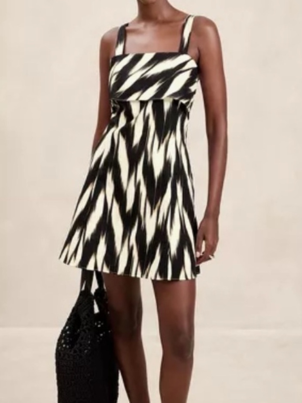 🆕 Banana Republic chevron print linen blend ruffle square neckline mini dress